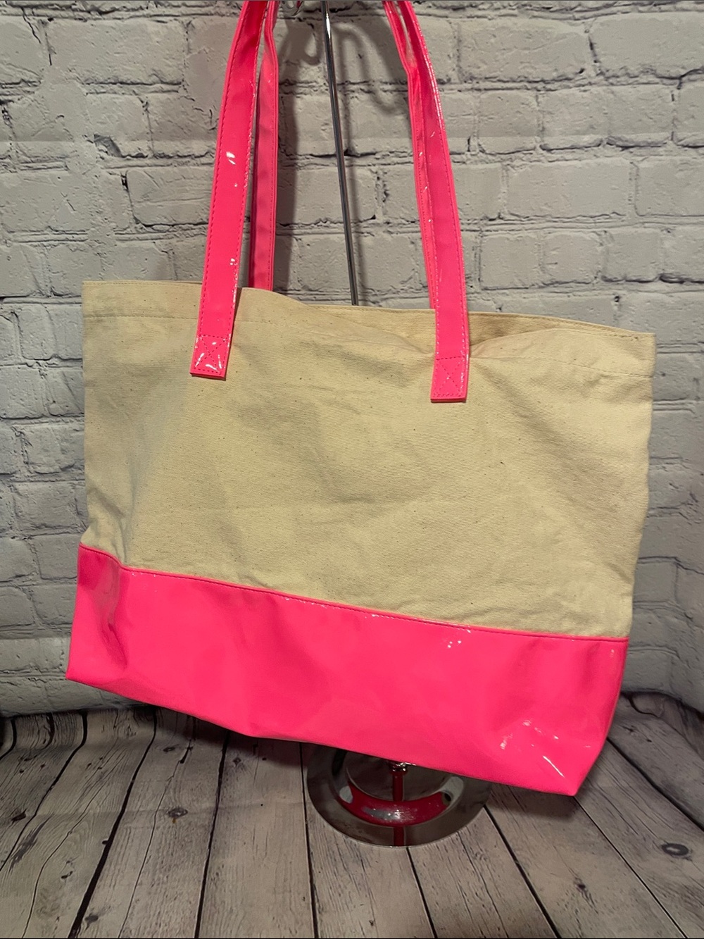 Victoria's Secret Natural Canvas Tote with Hot Pink Trim NWT - Picture 3 of 4